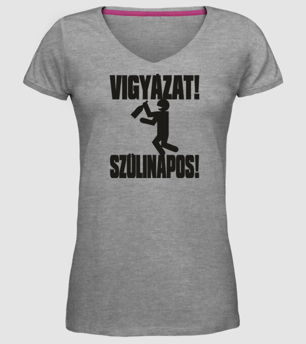  minta szürke pólón