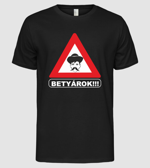  minta fekete pólón