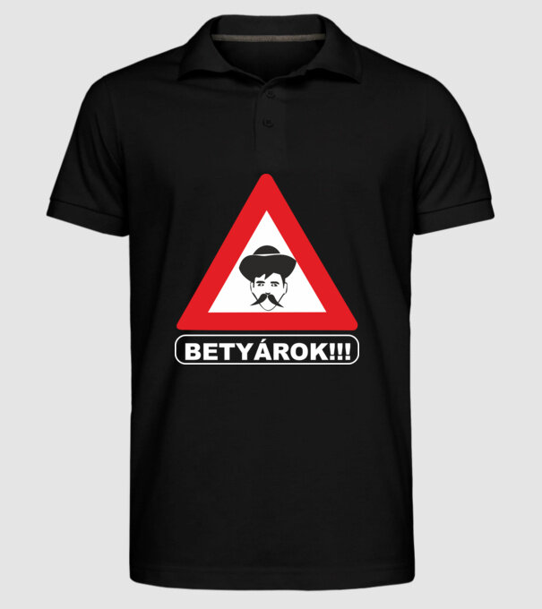  minta fekete pólón