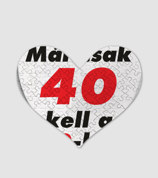  minta fehér pólón