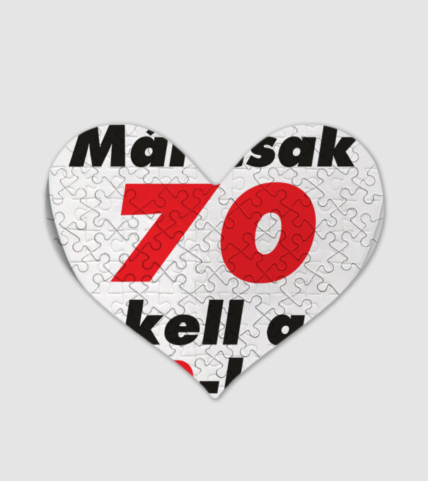  minta fehér pólón